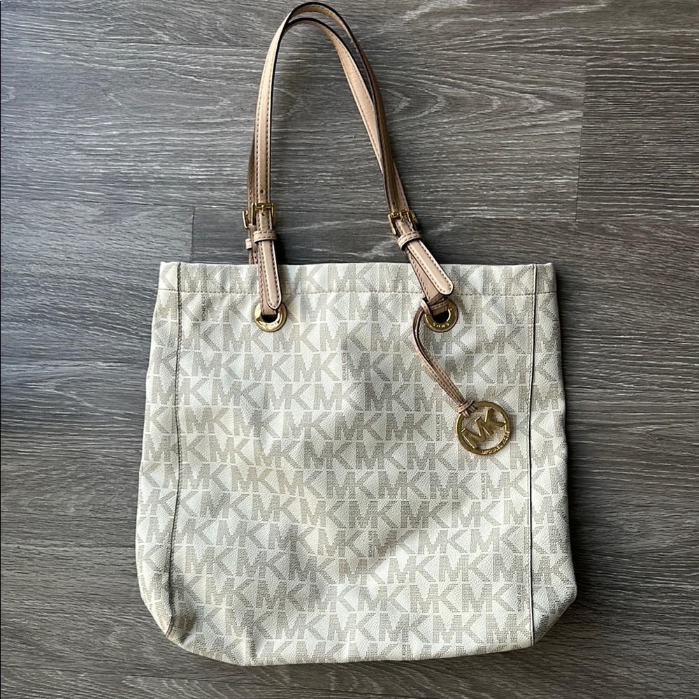 Michael Kors Jet Set Signature Cream Leather Tote Bag
